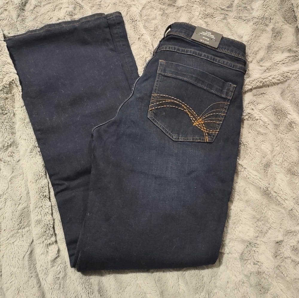NWT Dividend Flare Low Waist Jeans size 10 Dark Blue